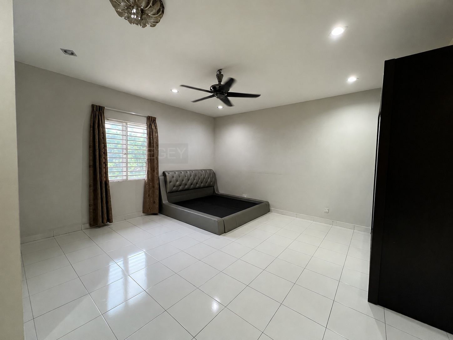 Renovated Aman Perdana 32x75 2 Storey Semi D - photo 6