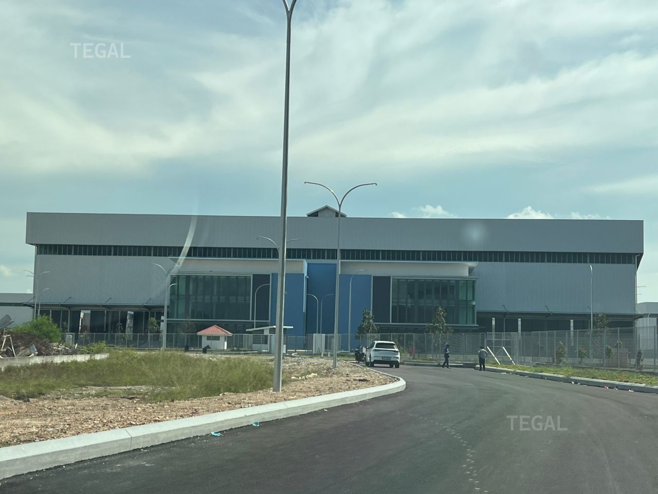 1000 Amp Detached Warehouse North Port