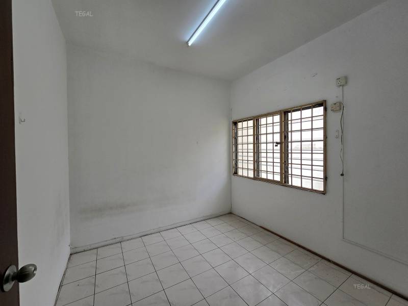 Below Market 22x70 Bukit Tinggi Klang 2 Storey - photo 3
