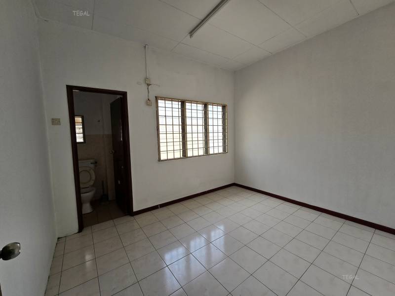 Below Market 22x70 Bukit Tinggi Klang 2 Storey - photo 8
