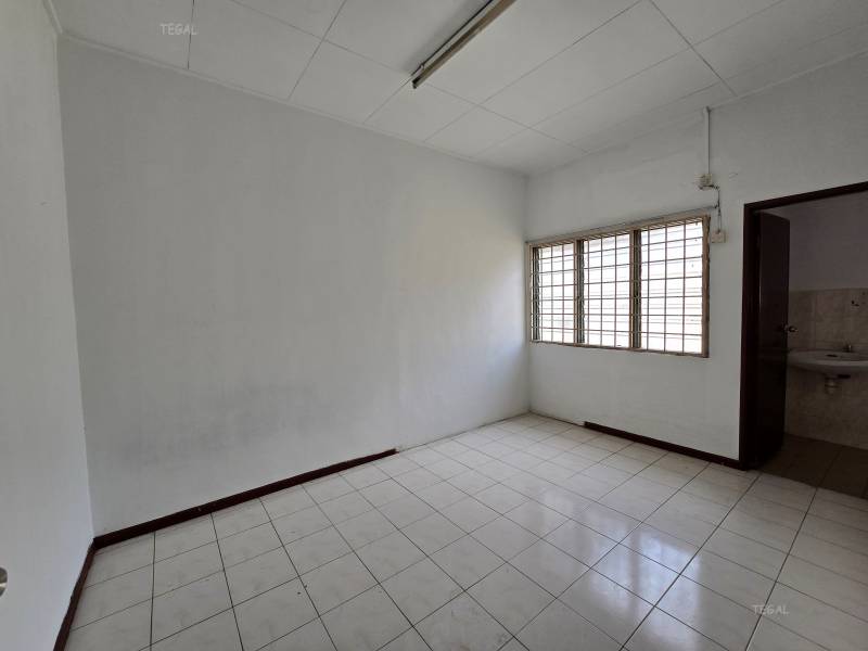 Below Market 22x70 Bukit Tinggi Klang 2 Storey - photo 9