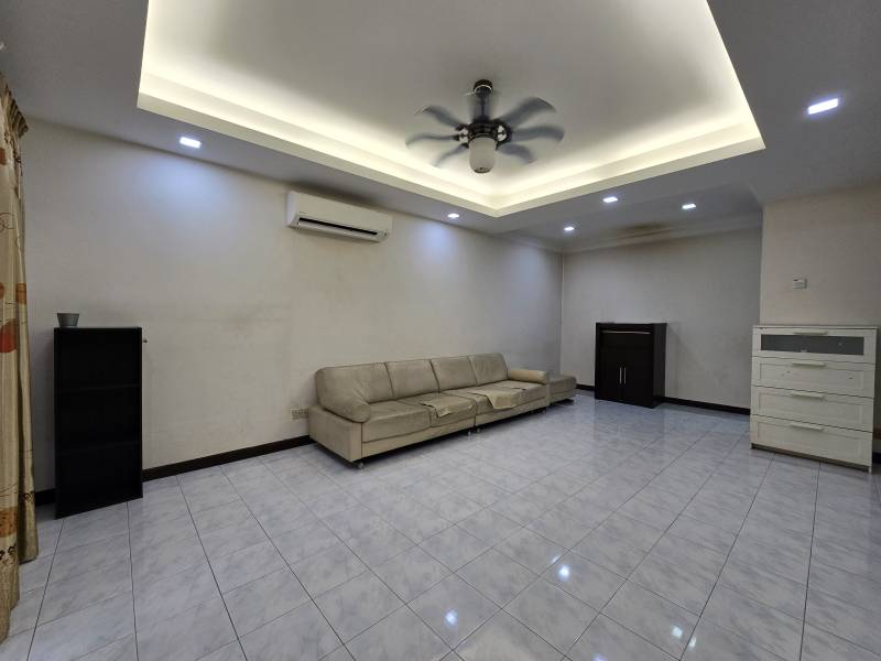 Furnished Renovated Extend Bukit Rimau 2 Storey