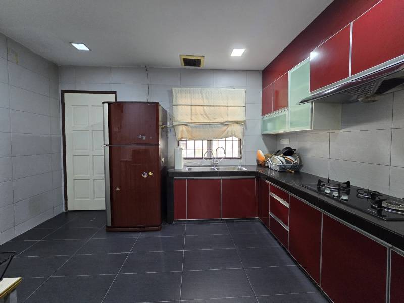 Furnished Renovated Extend Bukit Rimau 2 Storey - photo 4