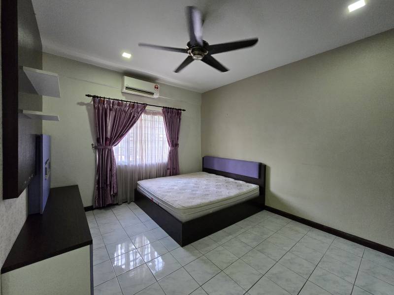 Furnished Renovated Extend Bukit Rimau 2 Storey - photo 8