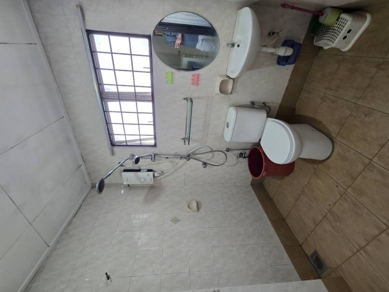 Furnished Renovated Extend Bukit Rimau 2 Storey - photo 9