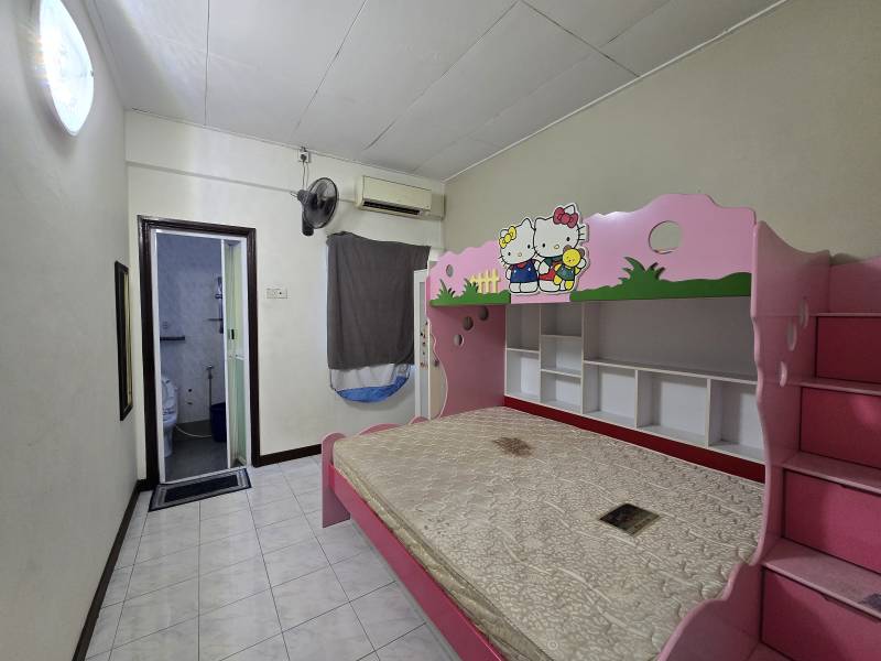 Furnished Renovated Extend Bukit Rimau 2 Storey - photo 10