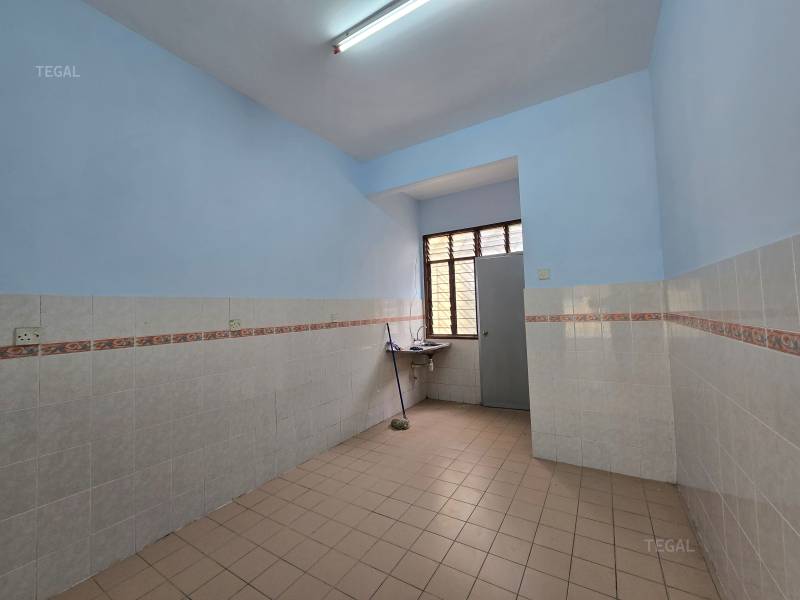 Newly Refurbished Tip Top Condition Bandar Puteri - photo 3