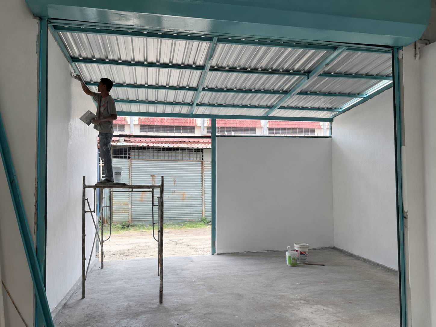 Newly Refurbished 20x80 Puchong Utama - photo 2