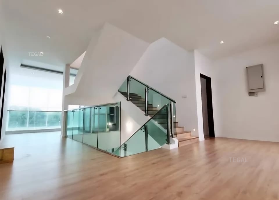 Fully Renovated 10000sf Glenmarie Cove Bungalow - photo 7