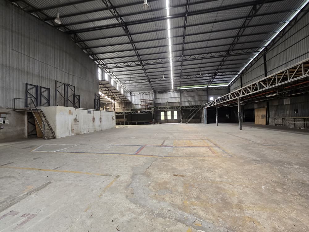 Kampung Baru Subang Seksyen U6 21000sf Warehouse - photo 7