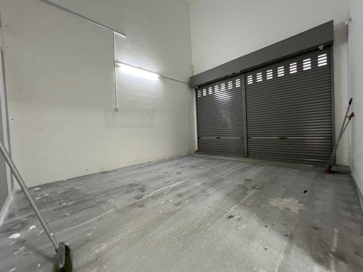 Ample Parking Ground Floor Rimbayu Shop - photo 3