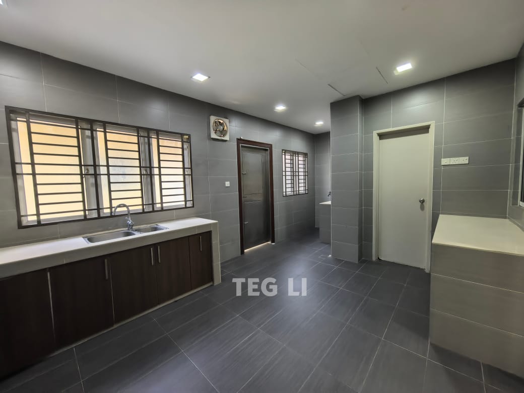 Renovated Extended Kota Kemuning Utama 2 Storey - photo 3
