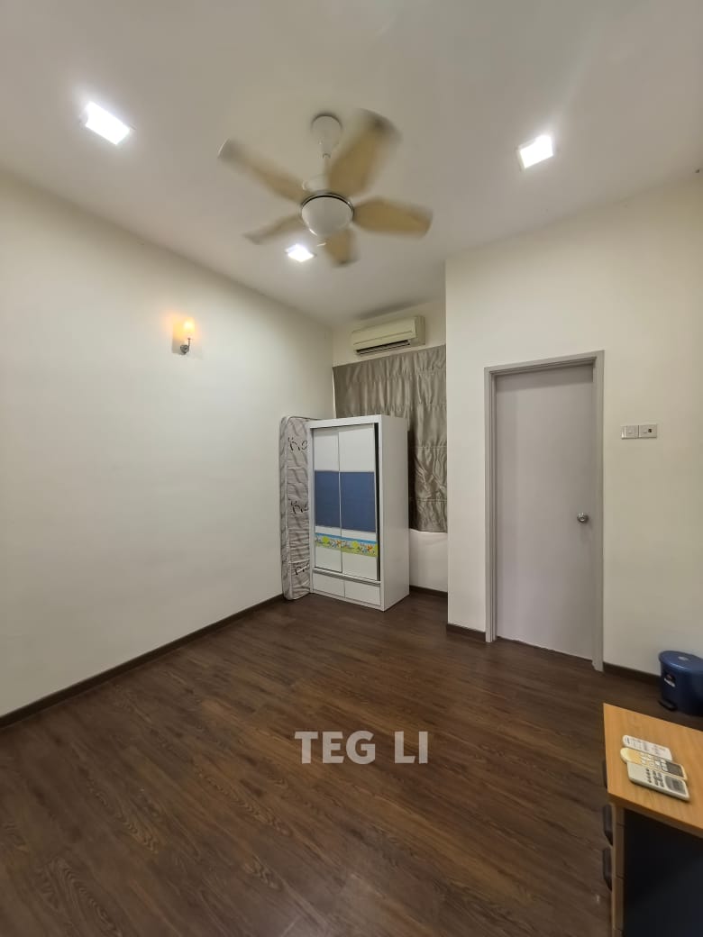 Renovated Extended Kota Kemuning Utama 2 Storey - photo 9