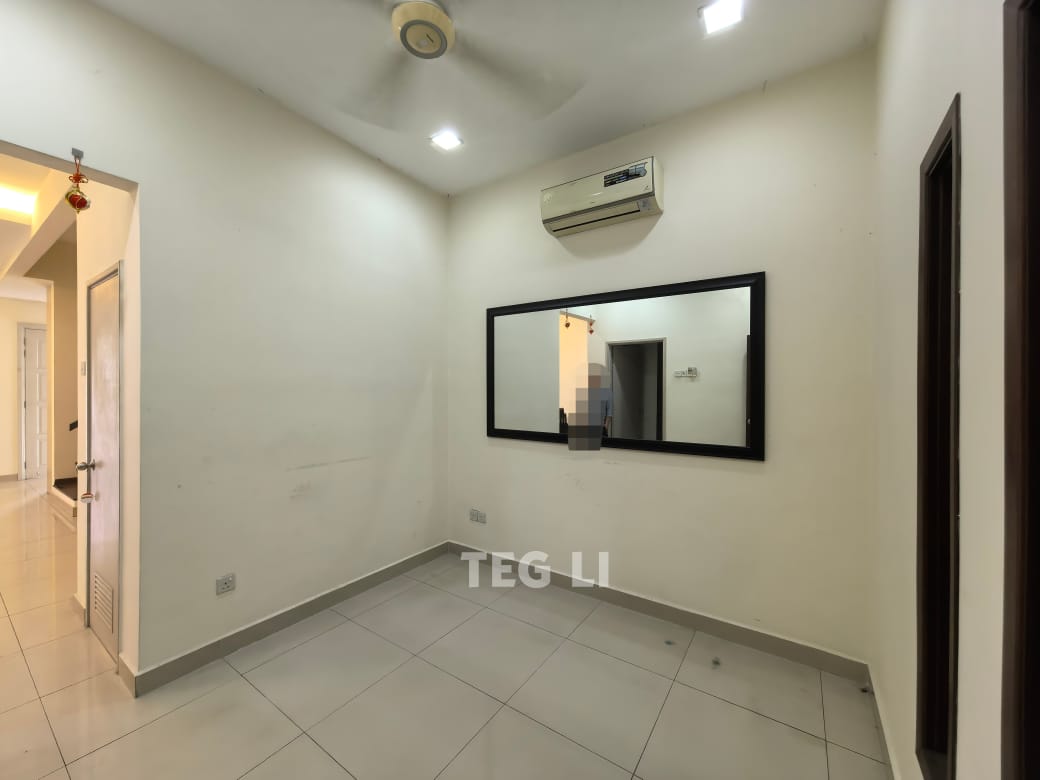 Renovated Extended Kota Kemuning Utama 2 Storey - photo 11