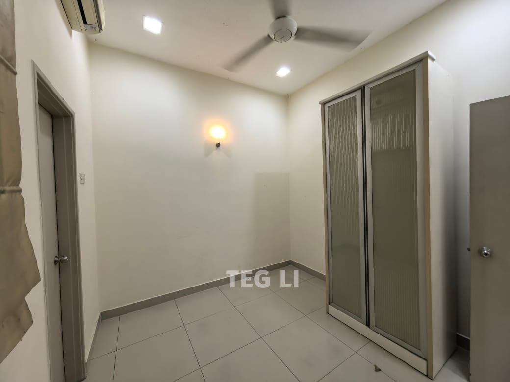 Renovated Extended Kota Kemuning Utama 2 Storey - photo 13