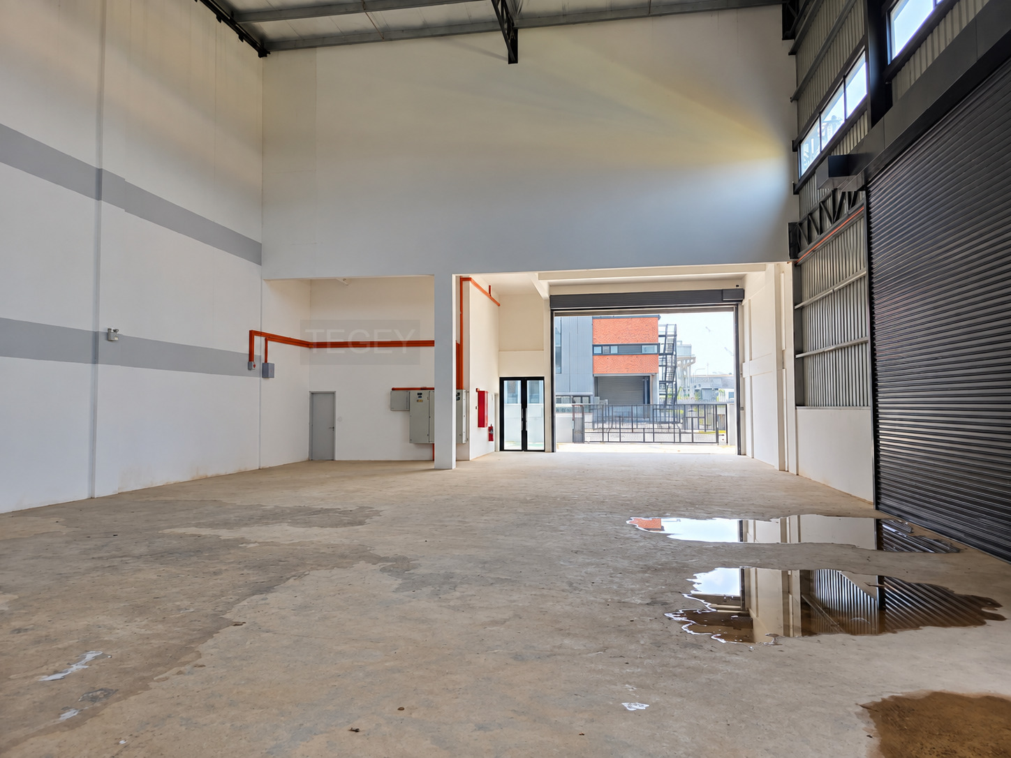 Ready Cf Ample Parking 12848sf Semi D Corner - photo 2