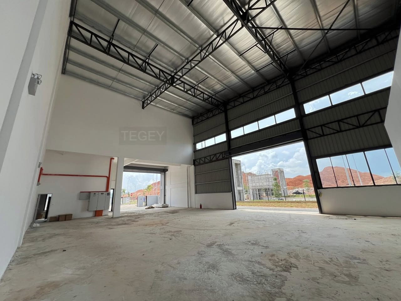 Ready Cf Ample Parking 10500sf Semi D Factory - photo 4