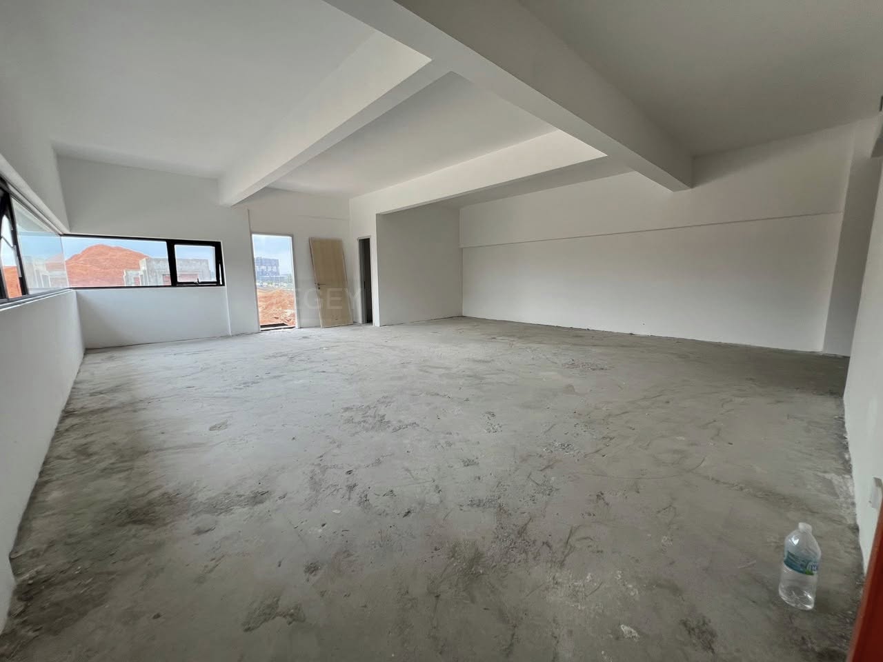 Ready Cf Ample Parking 10500sf Semi D Factory - photo 2