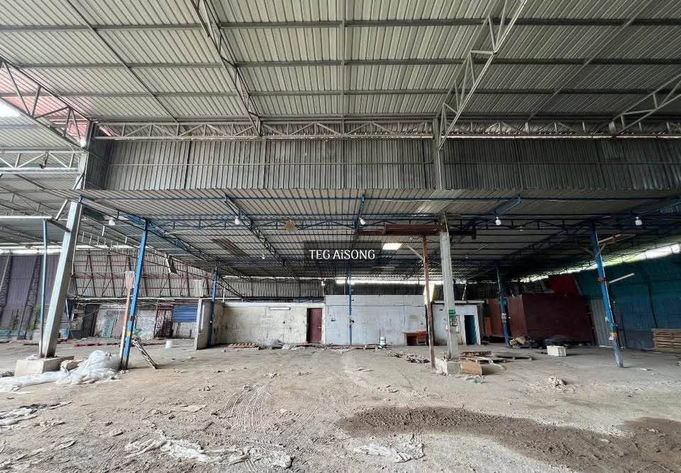 Below Market Warehouse Bukit Kemuning Seksyen 34