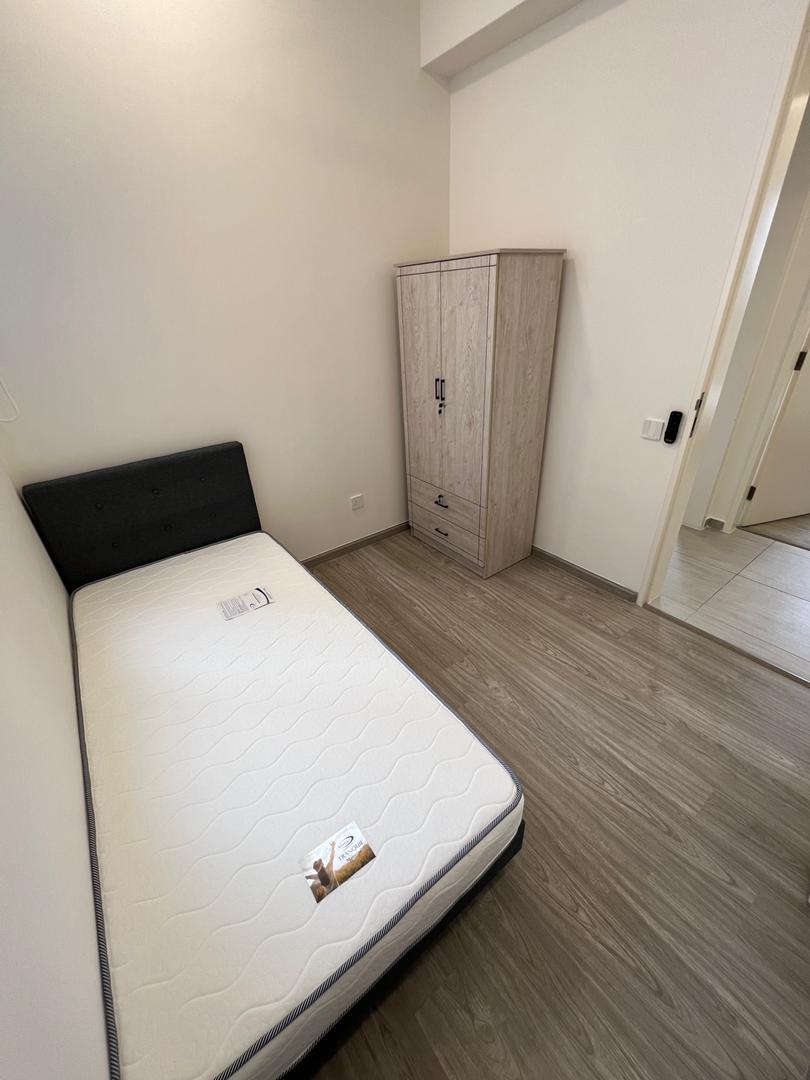 OUG Parklane Single bedroom