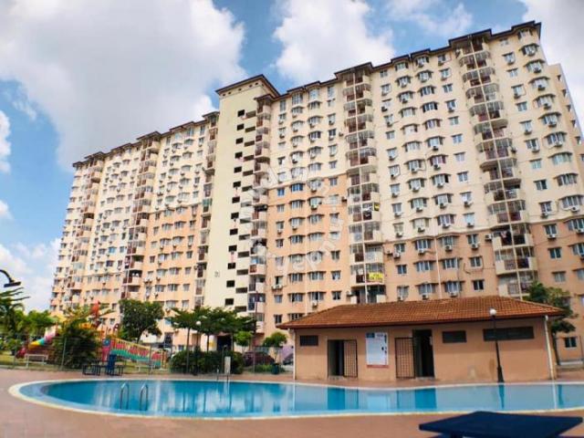 1ST FLOOR FACING SWIMMING POOL PANGSAPURI DAMAI - photo 1