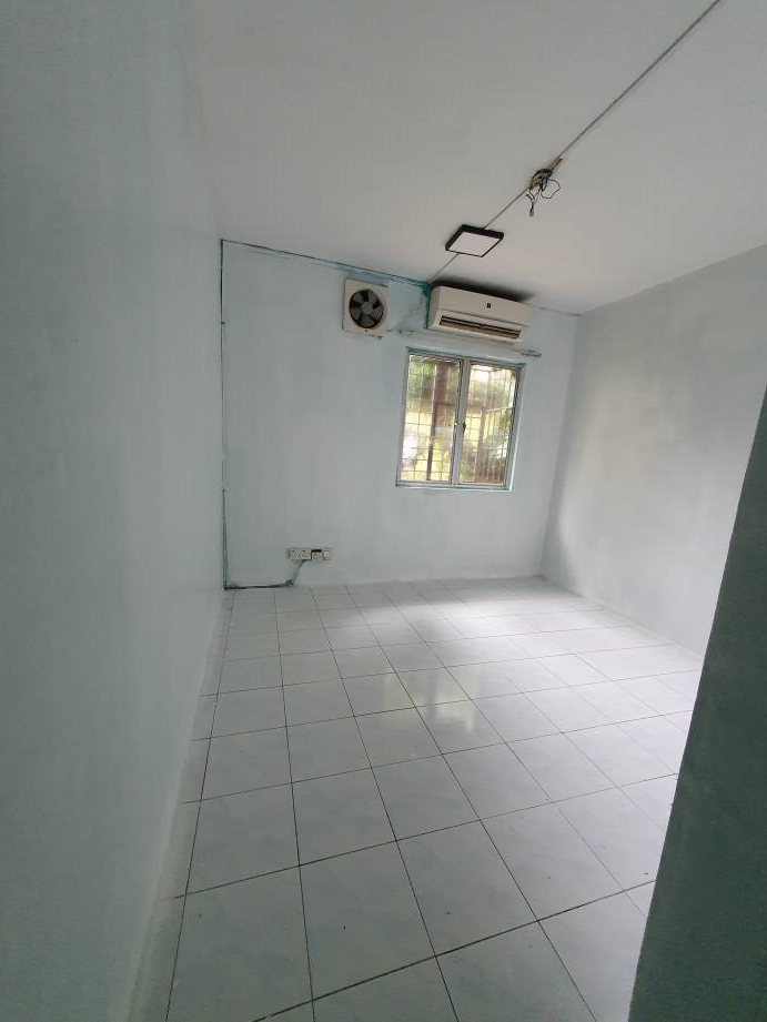 GROUND FLOOR CORNER UNIT BAYU APARTMENT - photo 4