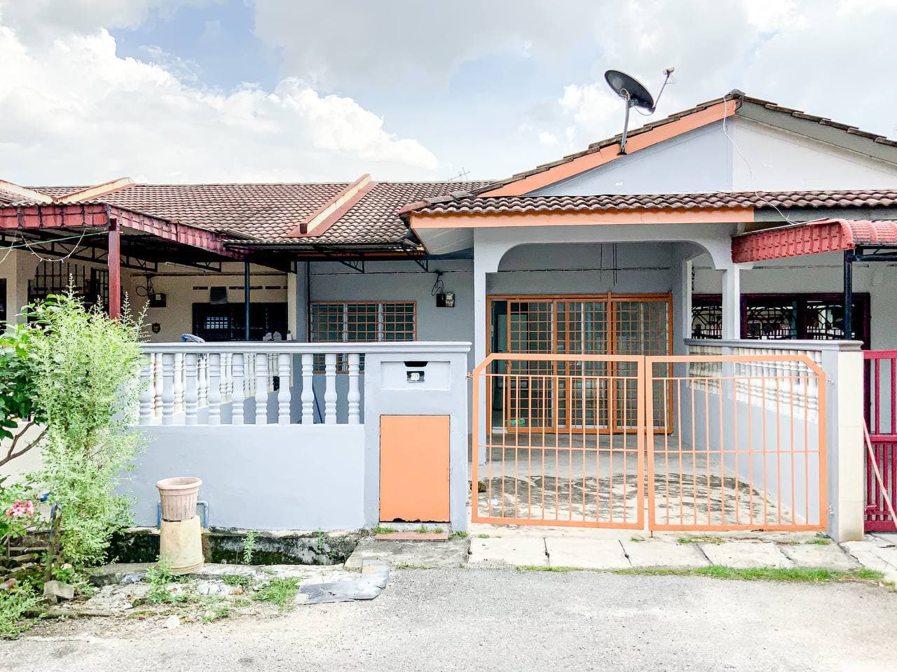 SINGLE STOREY TERRACE, TAMAN ORKID, PEKAN MERU - photo 1