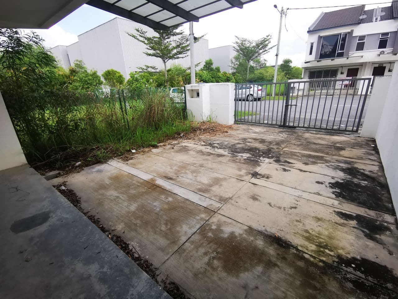 DOUBLE STOREY END LOT  ALAM SUTERA, PUNCAK ALAM - photo 4