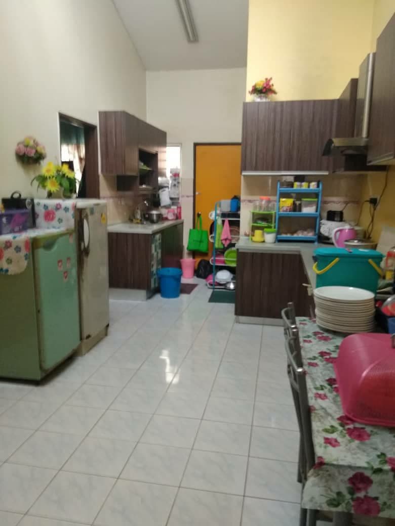 SINGLE STOREY TERRACE, TAMAN SERI MEWAH,MERU - photo 3
