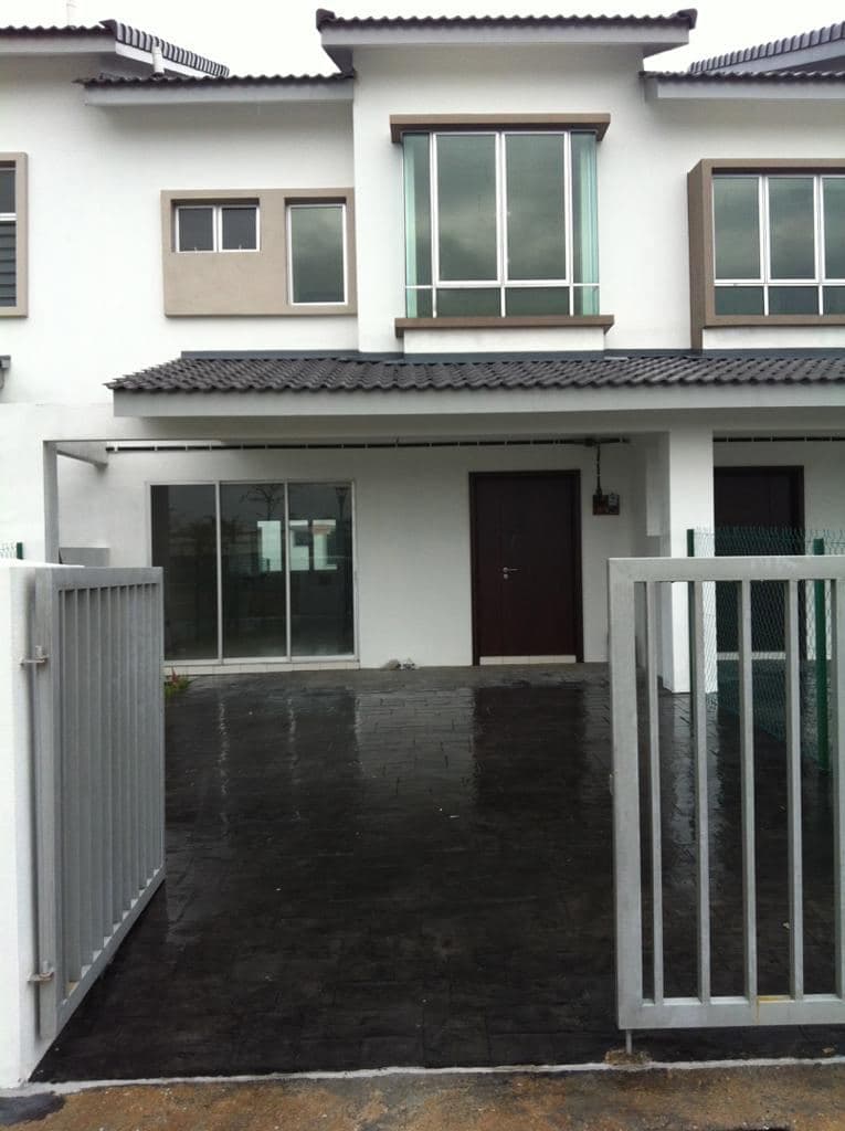 2 Storey Terrace Aquila - photo 1