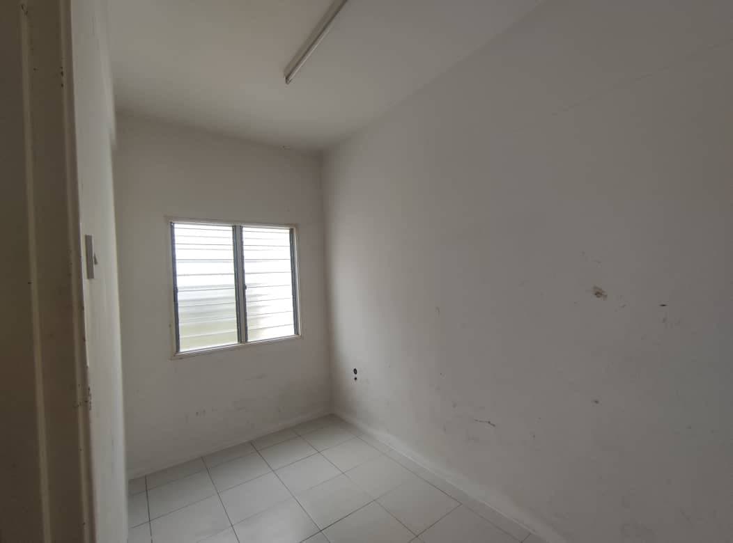 DOUBLE STOREY SP8, BANDAR SAUJANA PUTRA - photo 7