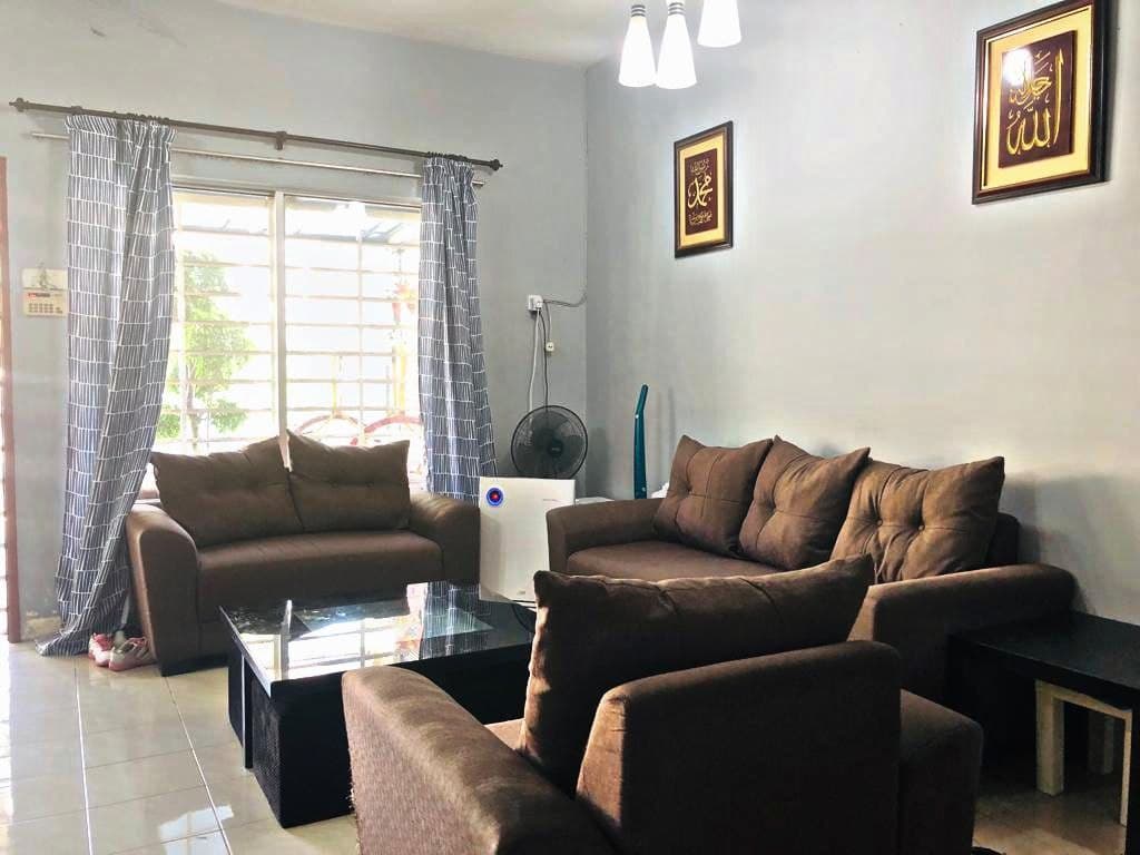 DOUBLE STOREY RENOVATED SETIA IMPIAN 4, SETIA ALAM - photo 3