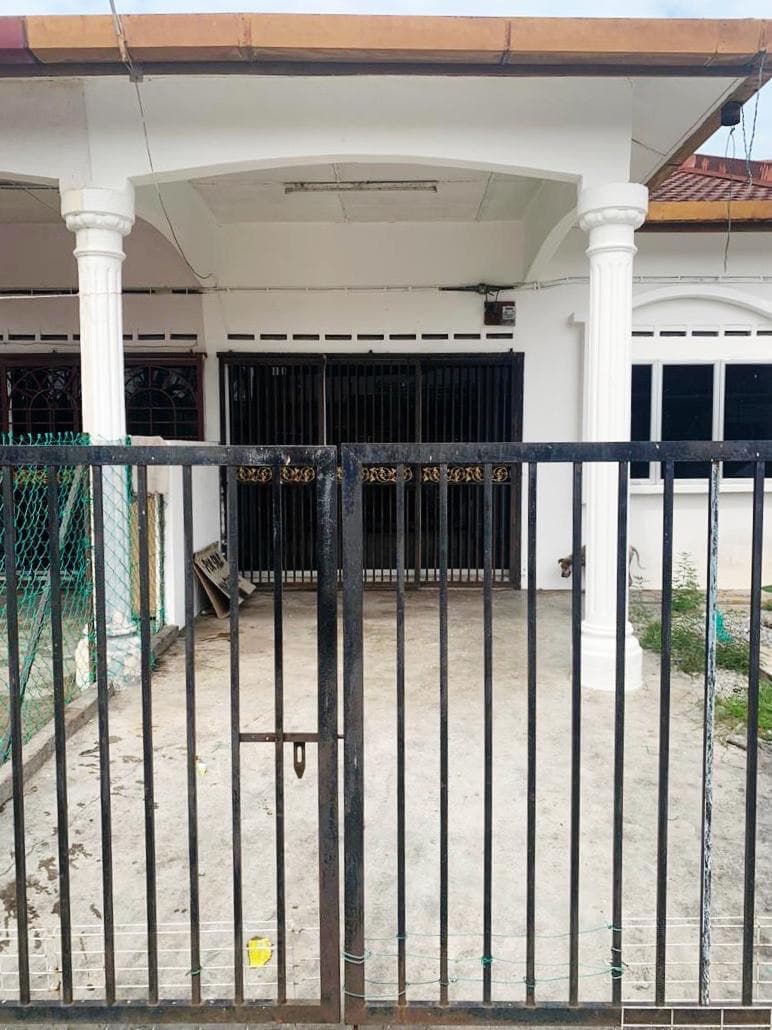 SINGLE STOREY taman pertiwi Teluk panglima garang - photo 1
