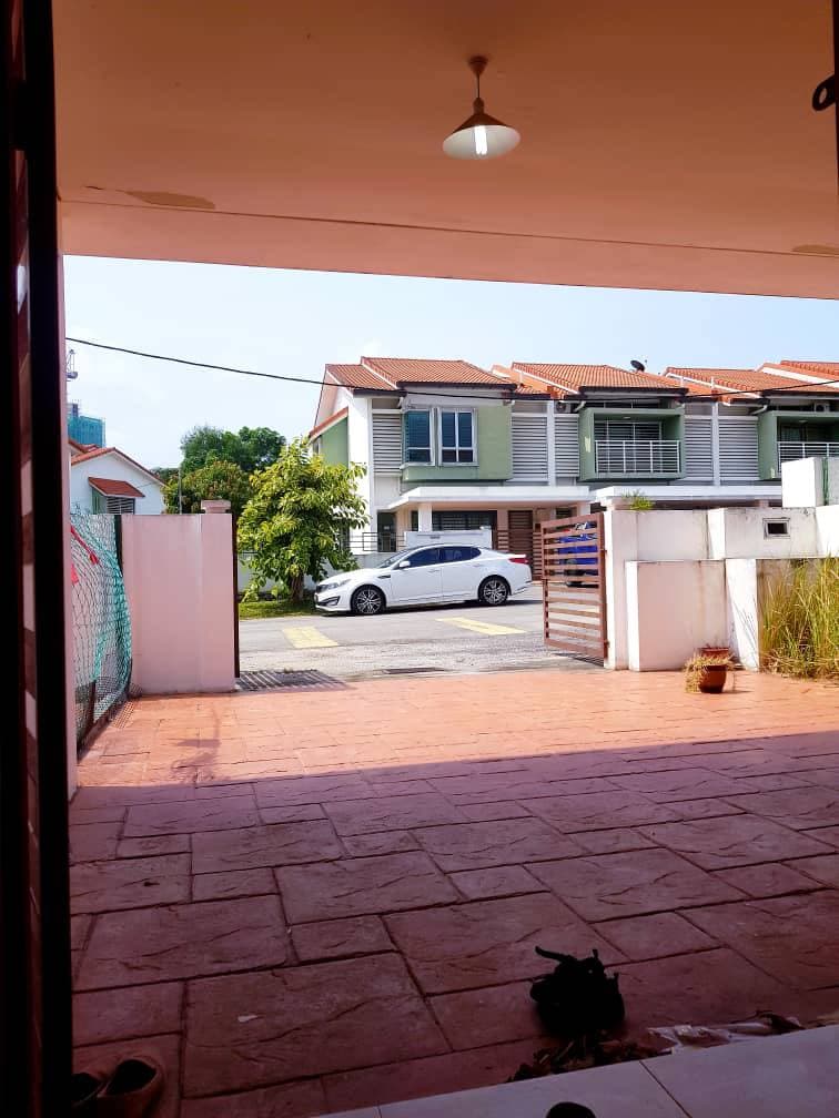 DOUBLE STOREY Puncak Bestari Bandar Puncak  Alam - photo 2