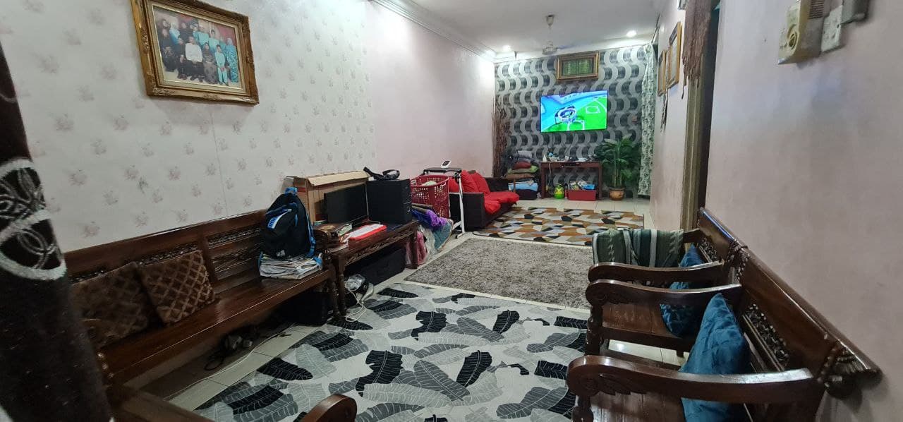 RENOVATED FREEHOLD SINGLE STOREY TERRACE JALAN K - photo 1