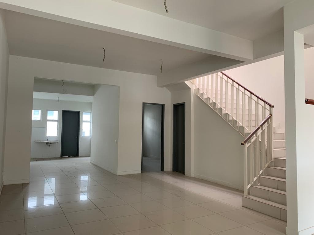DOUBLE STOREY SUPERLINK BANDAR RIMBAYU FLORA - photo 4
