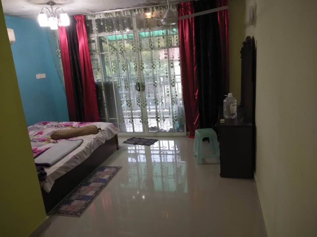 FULLY RENOVATED DOUBLE STOREY SEKSYEN 19 SHAH ALAM - photo 3