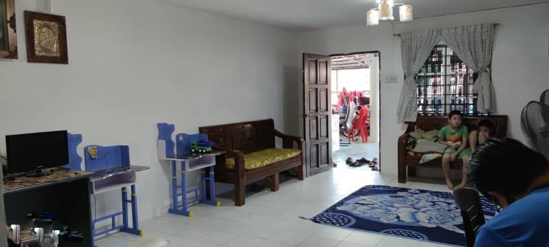 CORNER LOT DOUBLE STOREY SEKSYEN 18 SHAH ALAM - photo 1