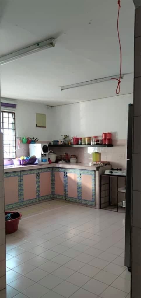 CORNER LOT DOUBLE STOREY SEKSYEN 18 SHAH ALAM - photo 3