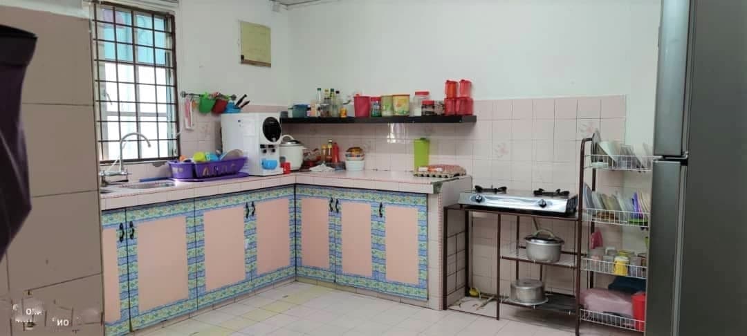 CORNER LOT DOUBLE STOREY SEKSYEN 18 SHAH ALAM - photo 4