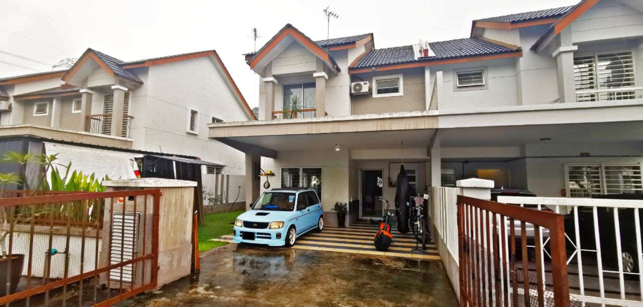 RENOVATED SEMI D CLUSTER ALAM SURIA  PUNCAK ALAM