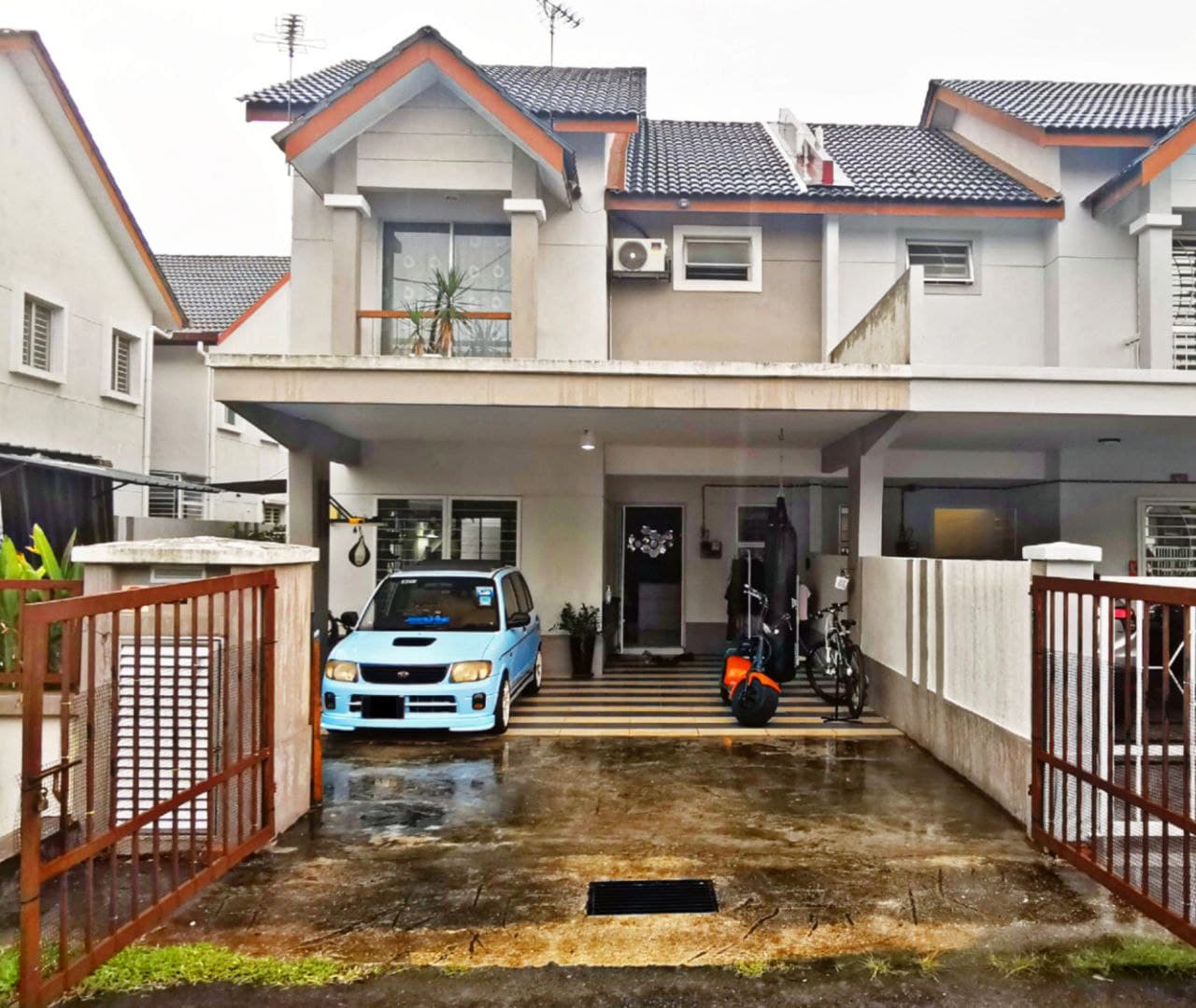 RENOVATED SEMI D CLUSTER ALAM SURIA  PUNCAK ALAM - photo 2