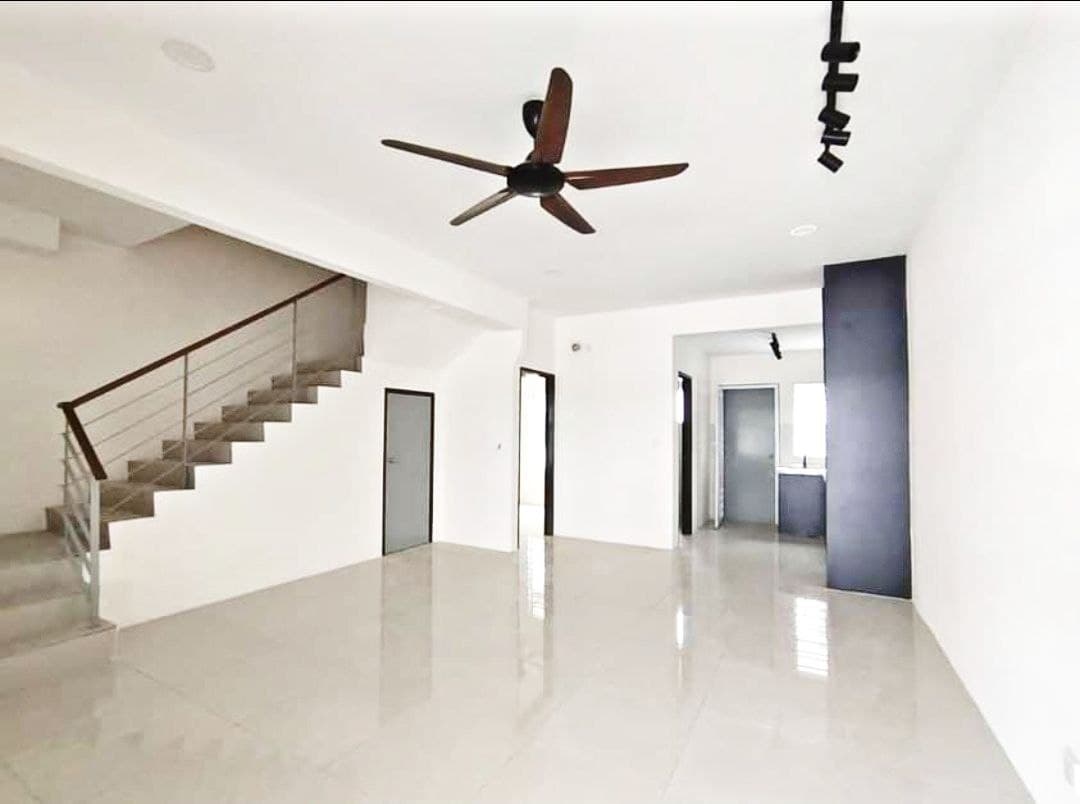 DOUBLE STOREY RENOVATED IRAMA PERDANA PUNCAK ALAM - photo 4