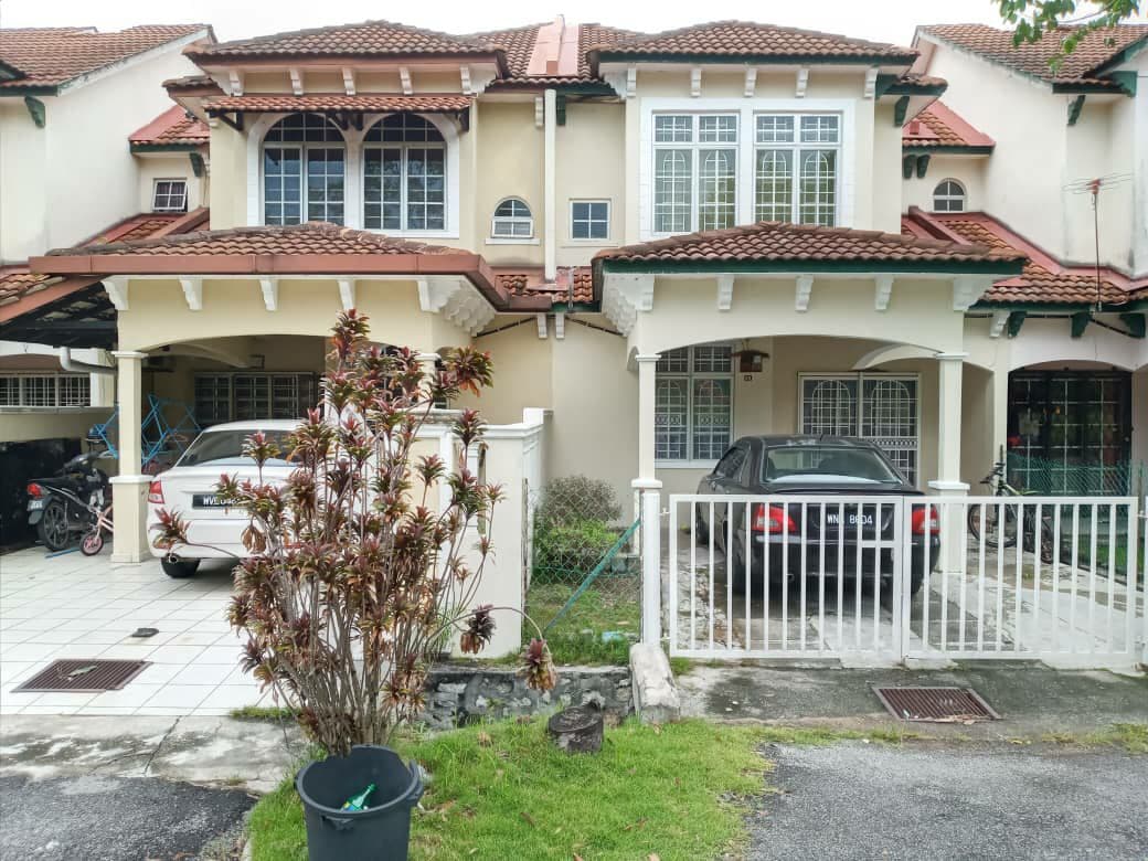 RENOVATED DOUBLE STOREY TERRACE FASA 2 PUNCAK ALAM