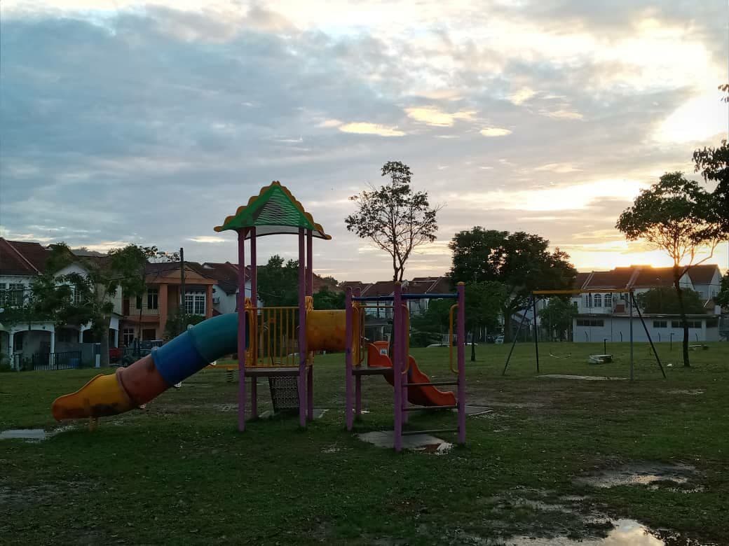 RENOVATED DOUBLE STOREY TERRACE FASA 2 PUNCAK ALAM - photo 3