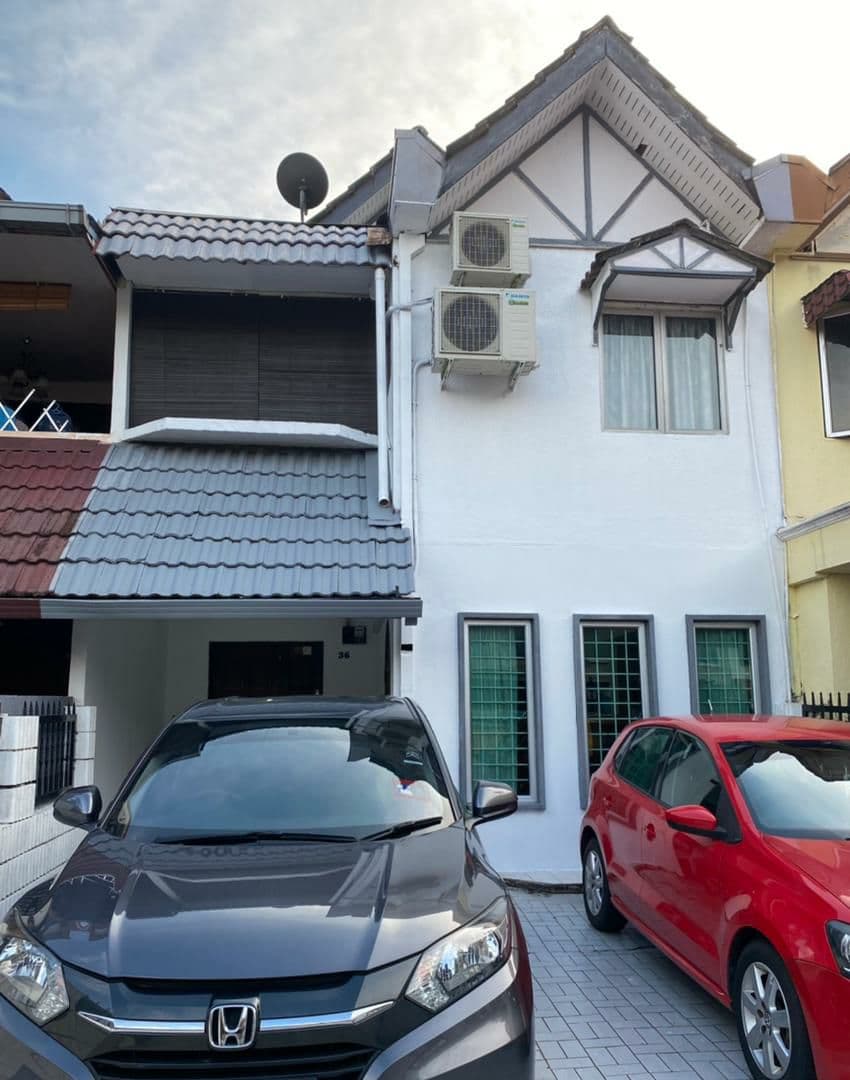 FULLY RENOVATED DOUBLE STOREY SEKSYEN 19 SHAH ALAM - photo 1