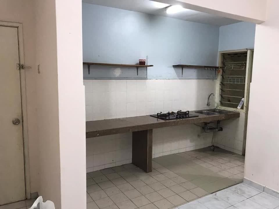 APARTMENT SUBANG SURIA SEKSYEN 5 SUBANG BESTARI - photo 2