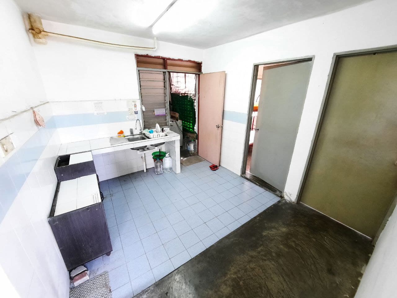 FLAT PKNS SEKSYEN 7 SHAH ALAM - photo 2