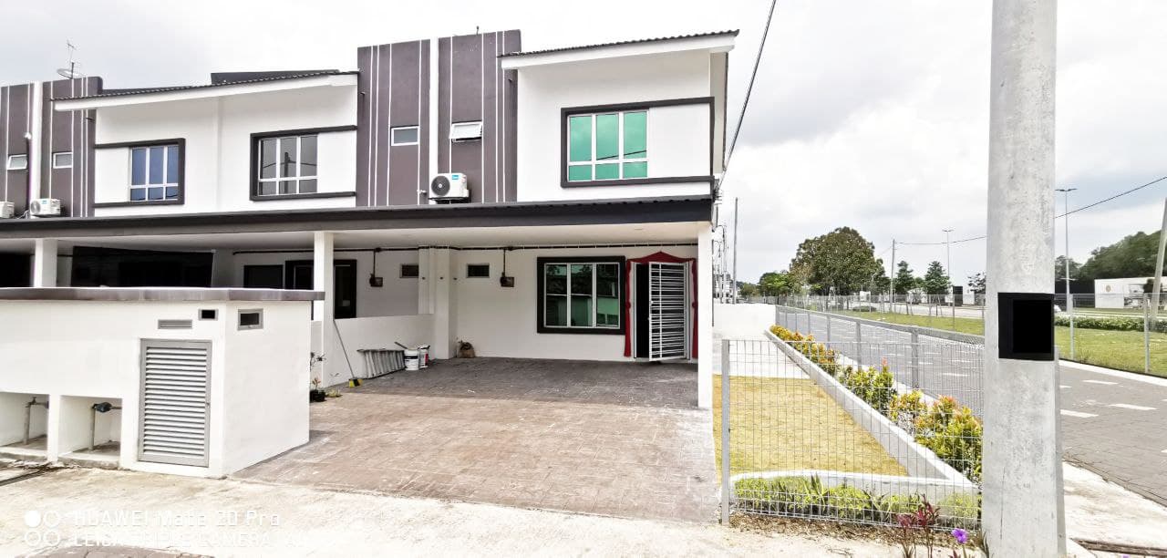DOUBLE STOREY END LOT IRAMA PERDANA PUNCAK ALAM