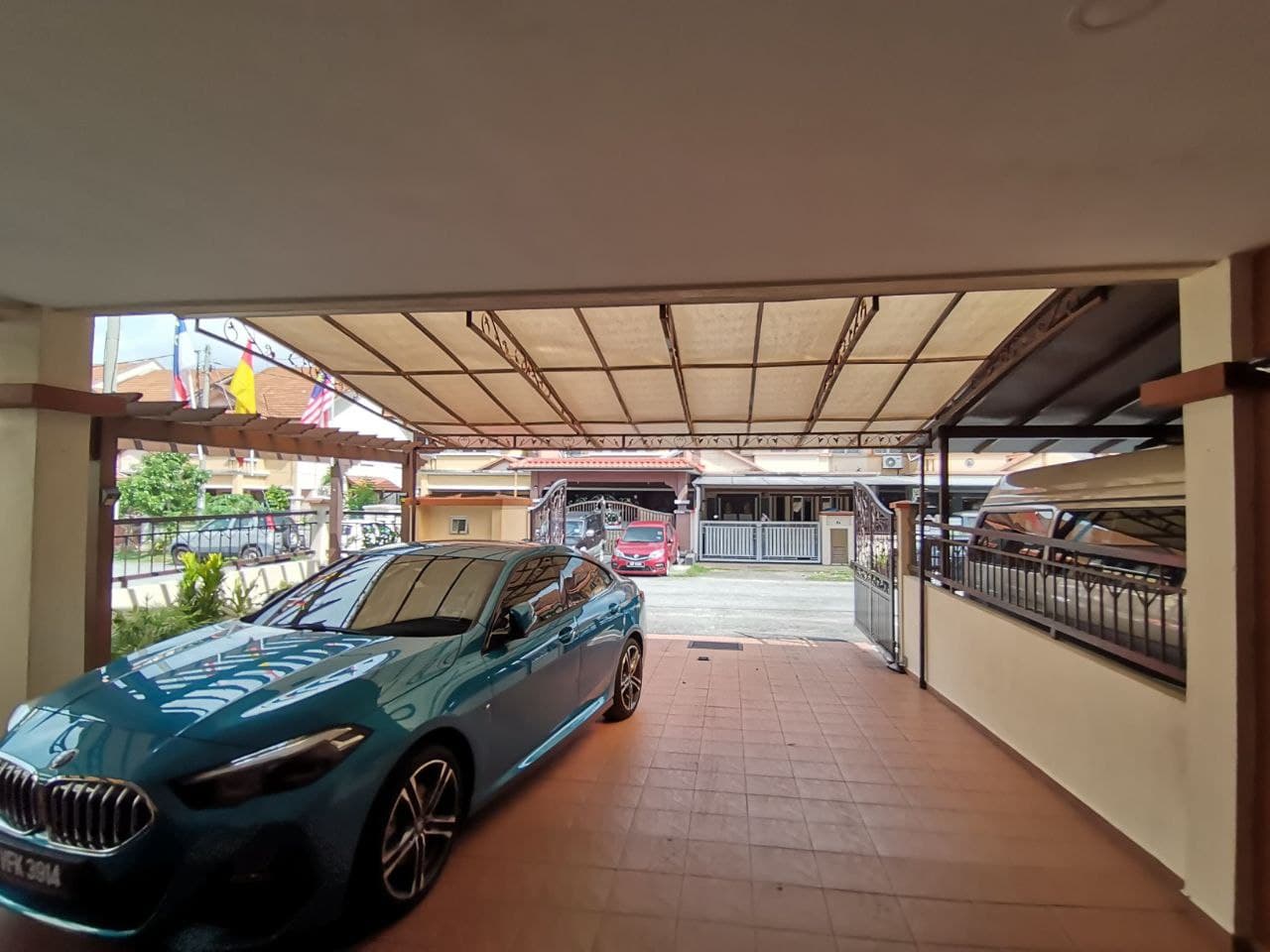 END LOT DOUBLE STOREY AZ-ZAHARAH, SEKSYEN 10 - photo 4